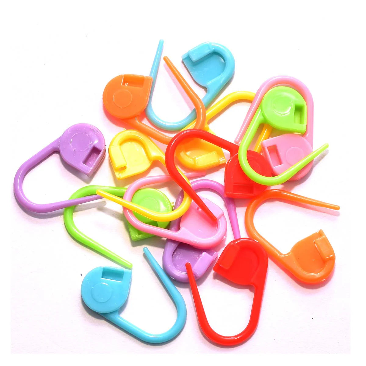 Colorful pack of 6-Piece Stitch Marker Set – Plastic Locking Markers for Knitting & Crochet